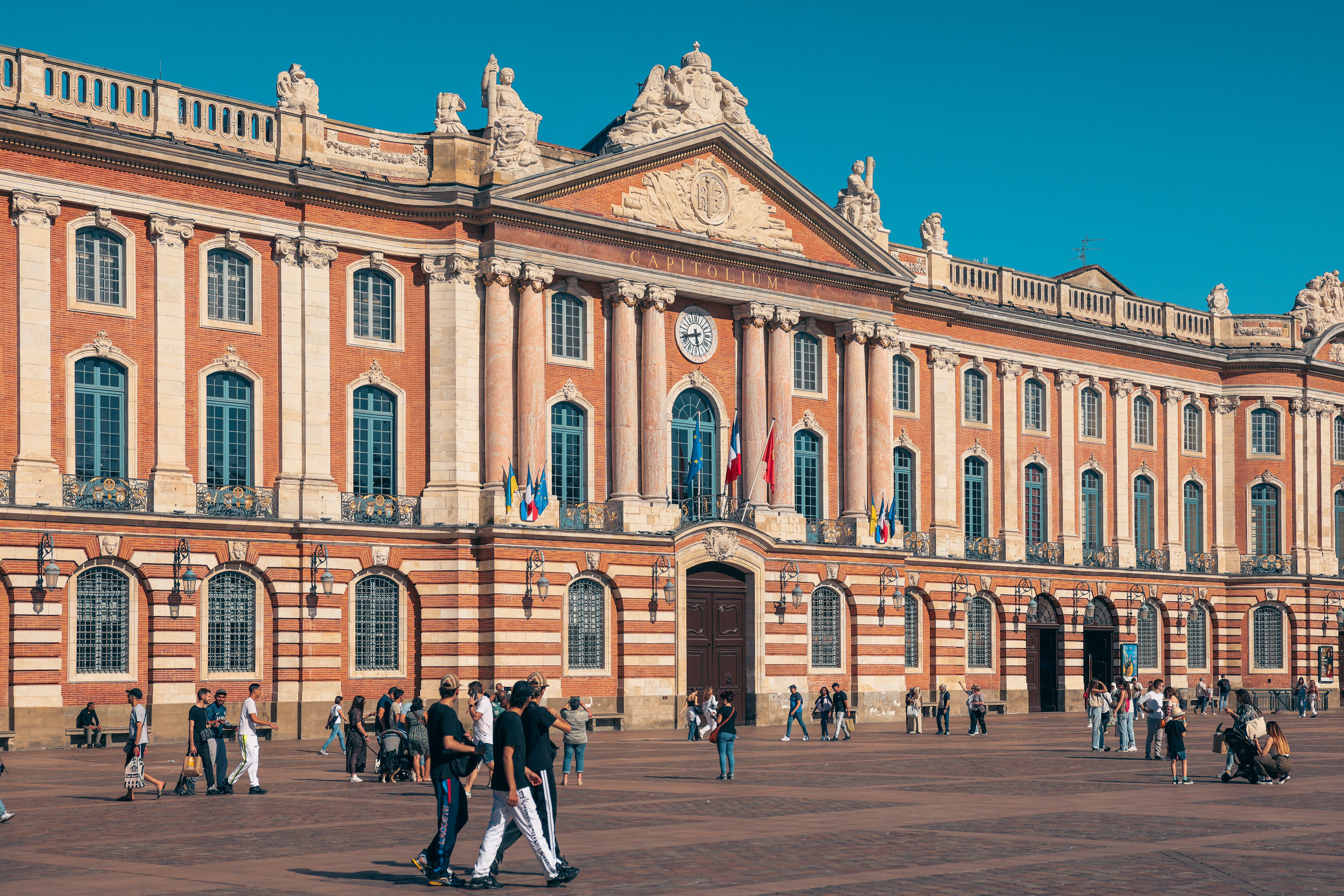 Le Capitole de Toulouse et sa place